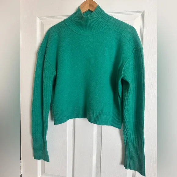 Free People Aubrey Green Cashmere Turtleneck Cropped Sweater - large - Picture 2 of 8